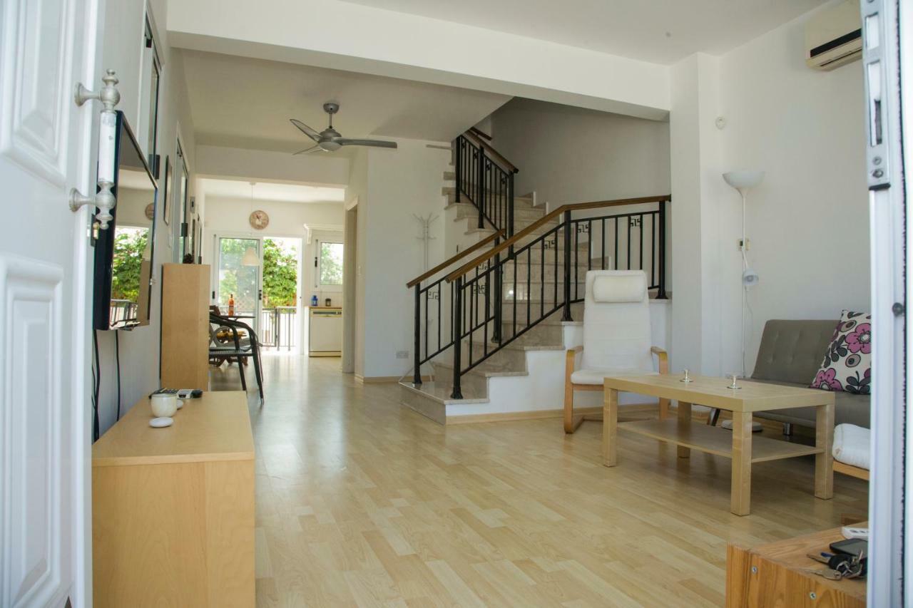 The Paradise Townhouses By Taimoura Paphos 外观 照片