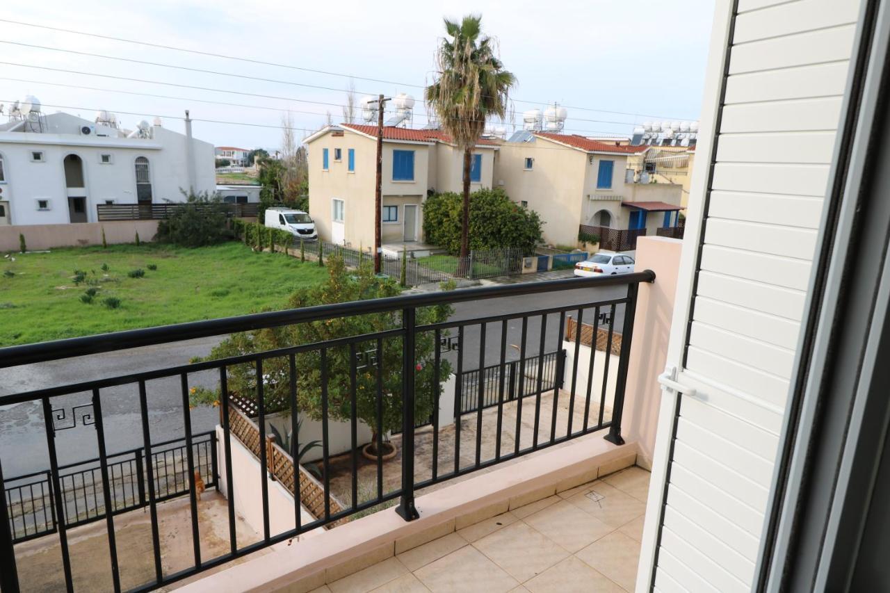 The Paradise Townhouses By Taimoura Paphos 外观 照片