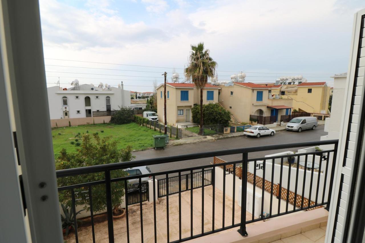 The Paradise Townhouses By Taimoura Paphos 外观 照片