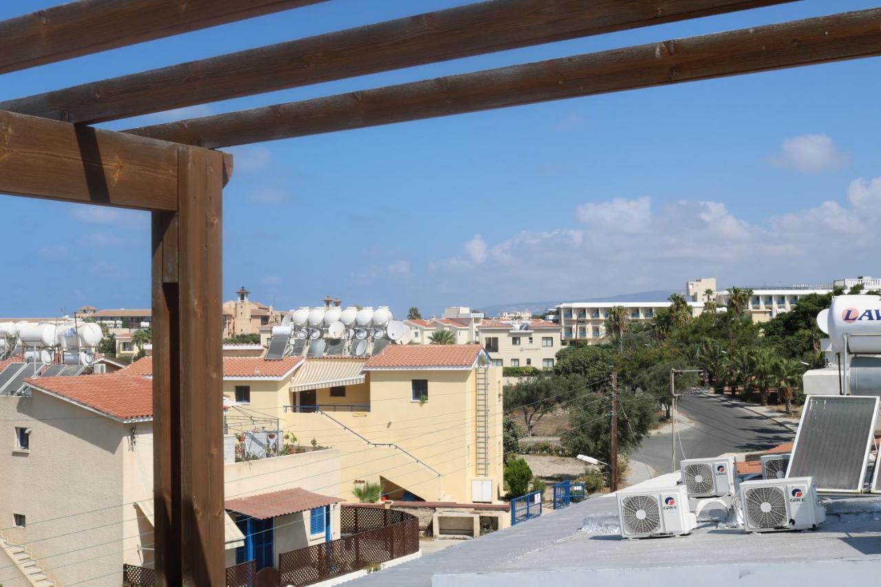 The Paradise Townhouses By Taimoura Paphos 外观 照片